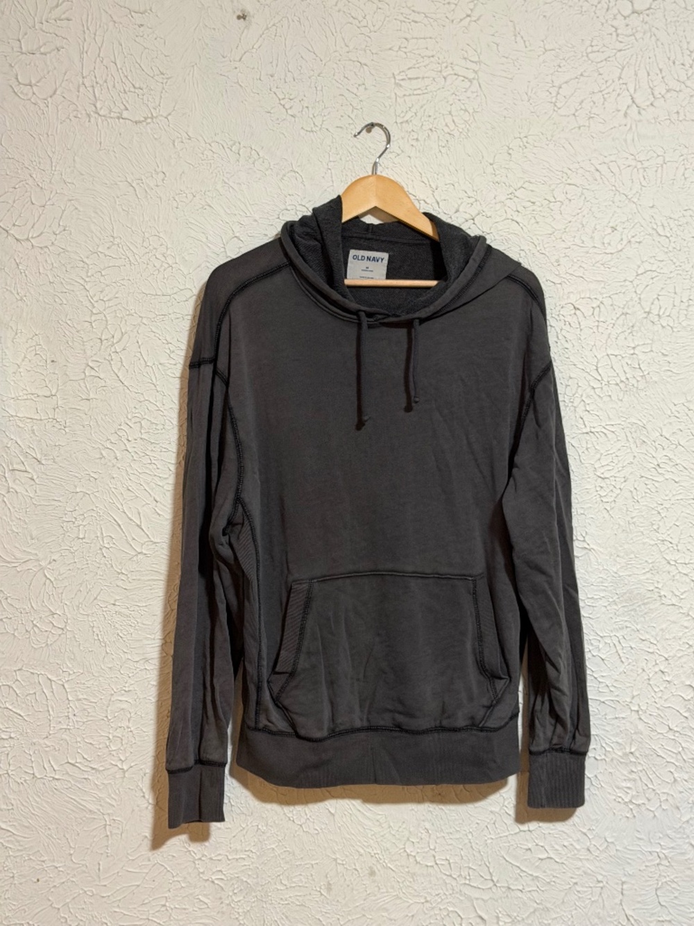 Old Navy Men’s Gray Pullover Hoodie Size M Garment Dyed Sweatshirt